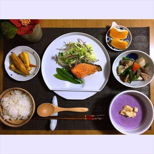 画像4: 有田焼/伊万里陶芸/和紋/桜紋 ＩＭ半月プレート (4)