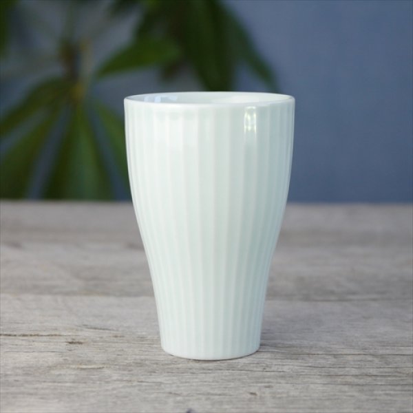 画像2: 有田焼/伊万里陶芸/WA・SA・BI 和茶美-しのぎ立小煎茶碗/青磁/Φ5.5X8.3 (2)