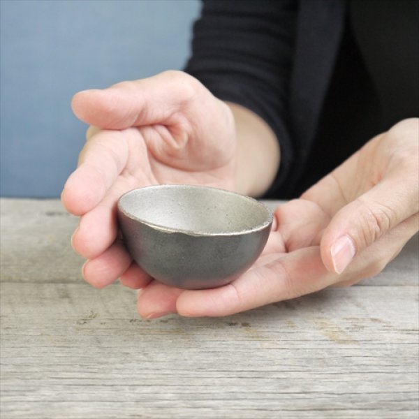 画像7: 京焼（清水焼）/小川宣之/うたげ/ミニボウル（ラウンド型）/黒銀/Φ6 X H3.5 (7)