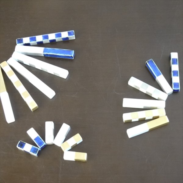 画像4: 有田焼/福珠窯/カトラリーレスト（小）/白磁金彩市松/3.6cm (4)