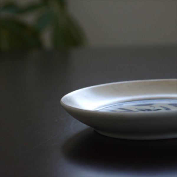 画像4: 有田焼/福珠窯/銀彩染付双鹿図/3.3寸段入り丸小皿/Φ10.2 X H1.8 (4)