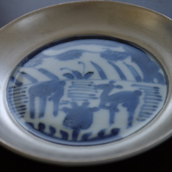 画像5: 有田焼/福珠窯/銀彩染付双鹿図/3.3寸段入り丸小皿/Φ10.2 X H1.8 (5)