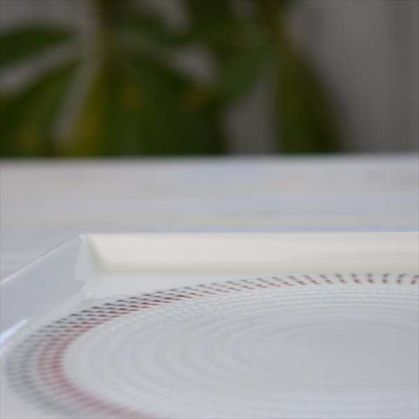 画像6: 波佐見焼/一真窯/色染絆13.5cmスクエア皿/赤/13.5x13.5 (6)