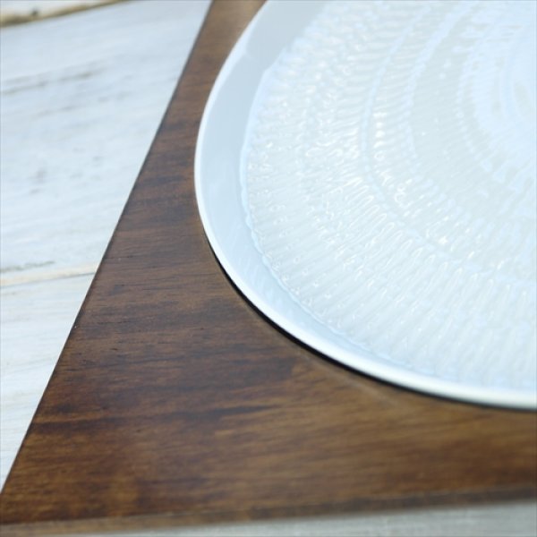 画像11: 波佐見焼/一真窯/木台（茶）付プレート・26cm丸プレートセット/【3色】/プレートΦ26.0 X H1.5 / 木台Φ29.5 X H2.3 (11)