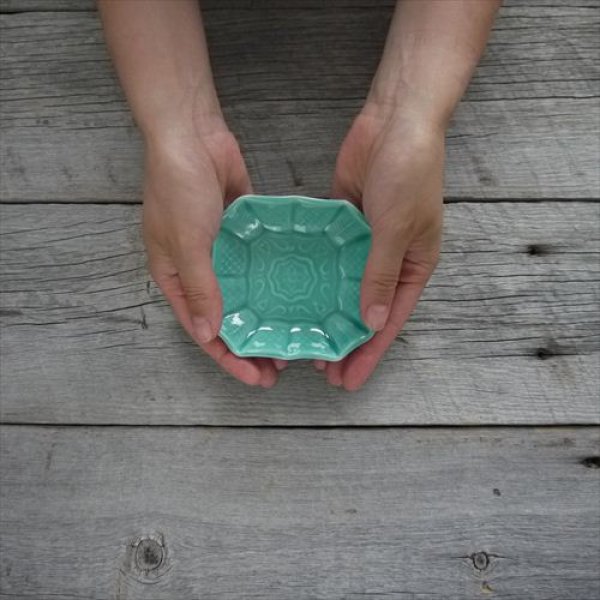 画像10: 京焼/黒川正樹/蒼釉角豆皿/縦9.5　横10 X H2.5 (10)