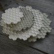 画像4: HAJIYOSHIDA/蜂の巣白皿（小）/2色/Φ11　厚み2.0cm (4)