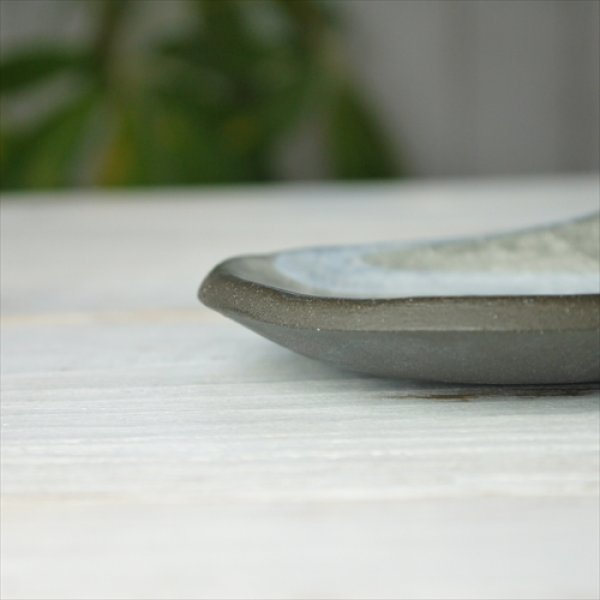 画像7: 瀬戸焼/柳本美帆/氷裂貫入　しずく豆皿大/ホワイト/9x12 (7)