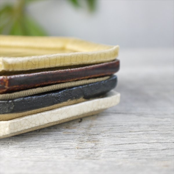 画像11: 瀬戸焼/三峰園窯/加藤達伸/ハニカム皿（小）/黄瀬戸/17X14.5(一辺8.5) (11)