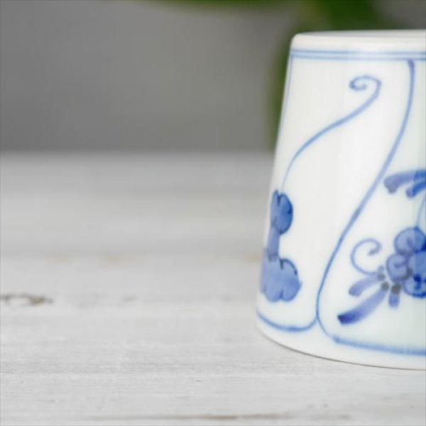 画像8: 有田焼/渓山窯/ARKZ-010001055/染付内外なずなそば猪口/Φ7.7 X H6.2 (8)