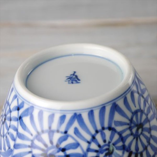 画像9: 有田焼/渓山窯/ARKZ-019019002/染付蛸唐草特大そば猪口/Φ10.7 X H6.8 (9)