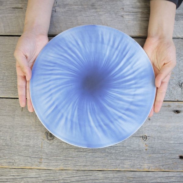 画像7: 有田焼/李荘窯/APB ブラックホール 26cm捻りプレート/青/Φ26 X H1cm (7)