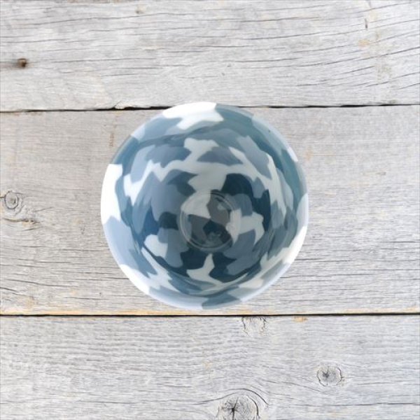 画像4: 有田焼/艸窯（そうがま）/華艦鞭上 デカップ MEISAIグレー/Φ10 X H9 (4)