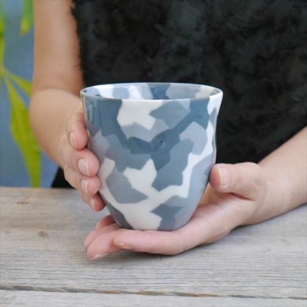 画像11: 有田焼/艸窯（そうがま）/華艦鞭上 デカップ MEISAIグレー/Φ10 X H9 (11)