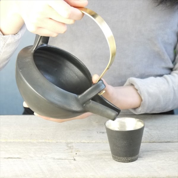 画像5: うつわ工房 千の森/真鍮つる付き片口/17.3X17.3 X H1 (5)