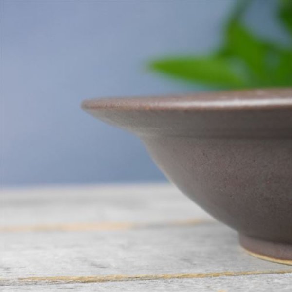 画像4: 秋山昌史/リム浅鉢６寸/黒結晶釉/Φ19X5.5 (4)