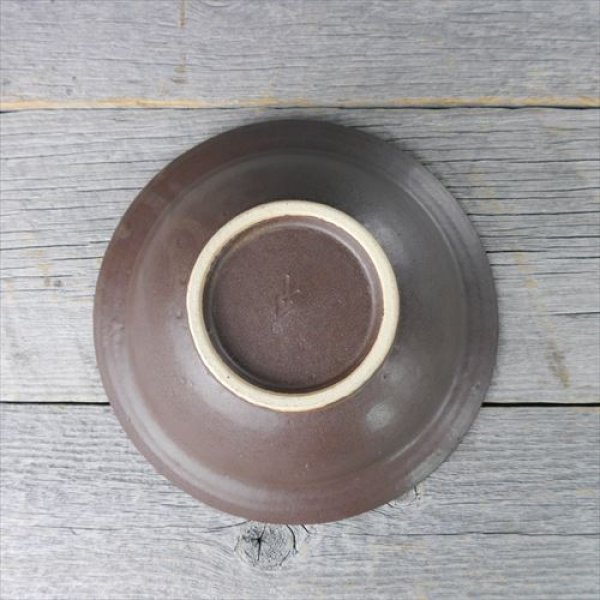 画像5: 秋山昌史/リム浅鉢６寸/黒結晶釉/Φ19X5.5 (5)