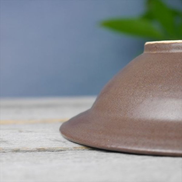 画像7: 秋山昌史/リム浅鉢６寸/黒結晶釉/Φ19X5.5 (7)