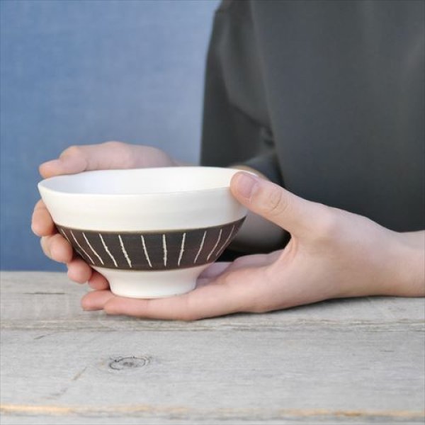 画像9: 美濃焼/伸光窯/ホワイト＆ビター/ライスボウル小/ライン/Φ11.5X6 (9)