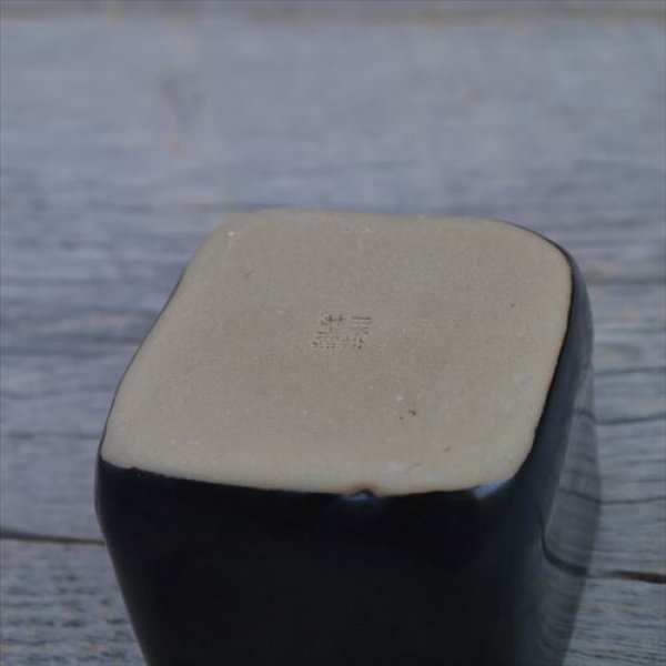 画像9: 二本松萬古焼/井上窯/IRIKOカップ　角 M/黒 / 白/6X6 X H5 (9)