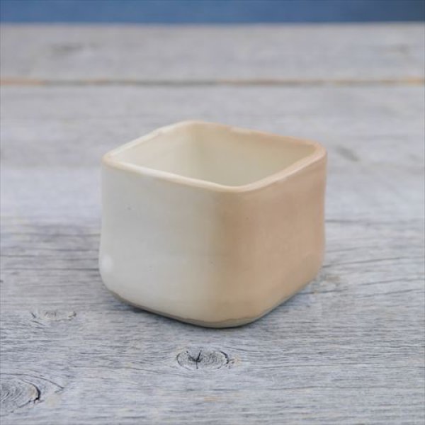 画像10: 二本松萬古焼/井上窯/IRIKOカップ　角 M/黒 / 白/6X6 X H5 (10)