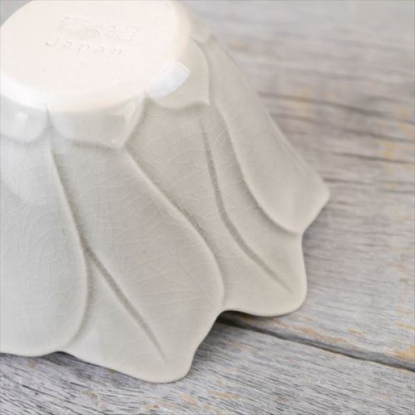 画像6: 瀬戸焼/青組（ao gumi）/形　アマリリスボウル　（3個セット）【3色】/あさぎ/きはだ/はいあお/Φ10 X H6.3 (6)