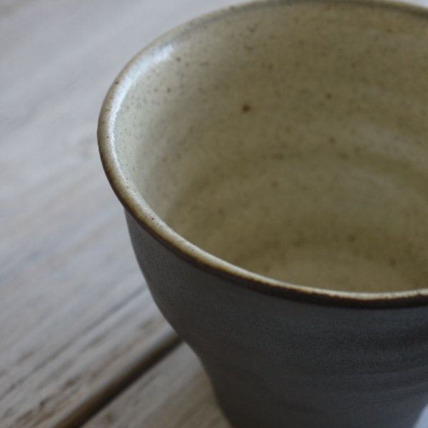 画像4: 陶じゃみん/黒そば猪口  Φ10 X H8.0 (4)