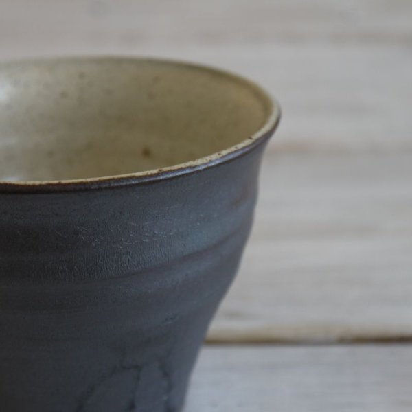 画像3: 陶じゃみん/黒そば猪口  Φ10 X H8.0 (3)