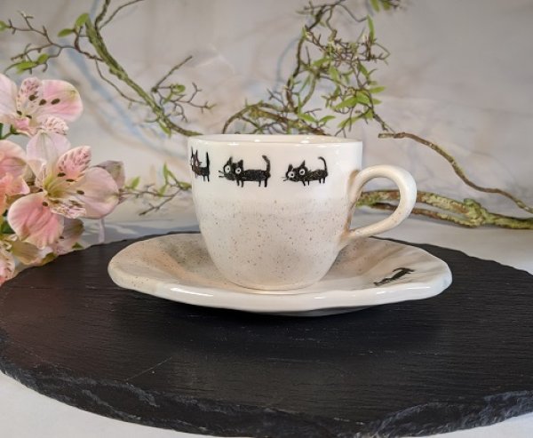 画像1: 美濃焼/黒猫　コーヒー碗皿　白/8×7　210ｃｃ/16×13.5×1.8 (1)