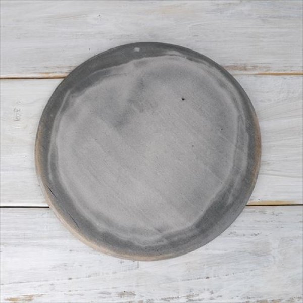 画像5: 笠間焼/あじさい工房/燻し銀彩鎬丸皿/ブルー/Φ24×H1 (5)