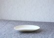 画像3: 東京/studiobwanji /マット 白磁 約14cm菓子皿 小皿 マンゴー小皿/13.8×11.2×H1.8 (3)