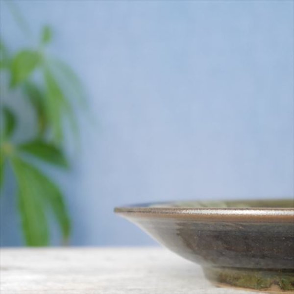 画像5: 沖縄/やちむん/陶眞窯/7寸皿/ゴス白いっちん/Φ22 X H4 (5)