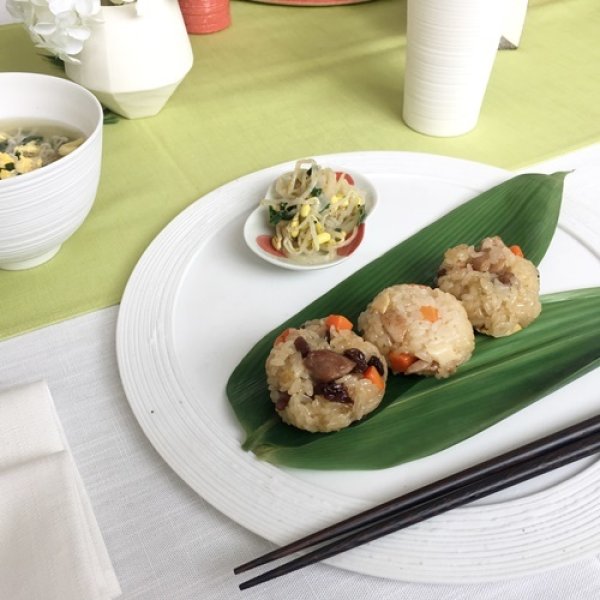 画像4: 乙鷲堂 / 千刻（きざみ）/ ラウンドプレート(大) / 白 / 30cm (4)